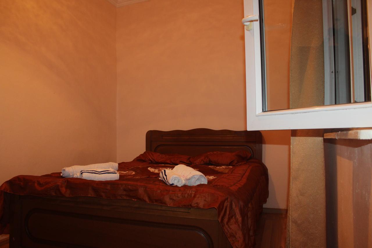 Apartment On Saakadze Batumi Exterior foto